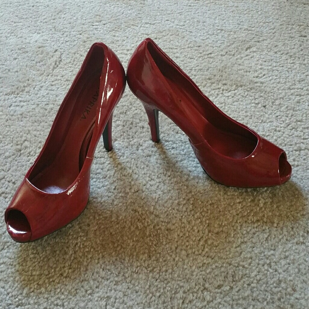 Red Open Toe Pumps - Picture 3 of 7